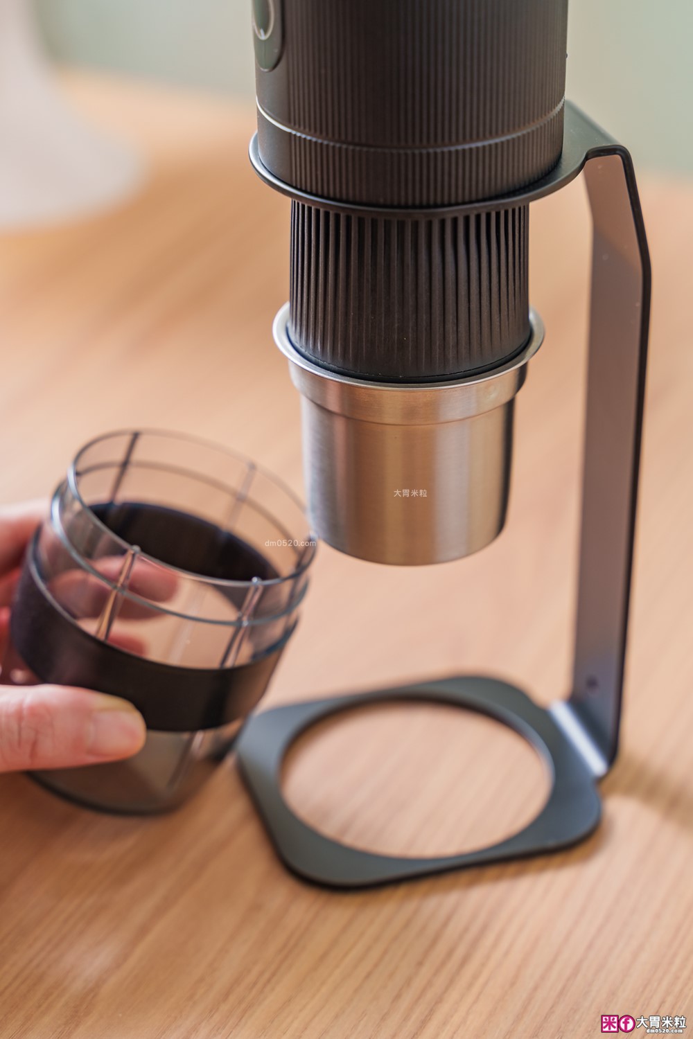 露營旅行必備移動式咖啡館｜MATURE GoBrew 行野全自動咖啡機｜煮水研磨沖煮一機搞定｜ 旅行咖啡神器｜隨身咖啡機推薦