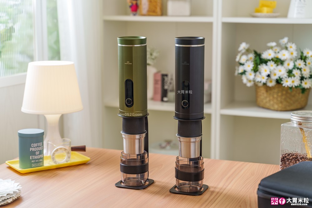 露營旅行必備移動式咖啡館｜MATURE GoBrew 行野全自動咖啡機｜煮水研磨沖煮一機搞定｜ 旅行咖啡神器｜隨身咖啡機推薦