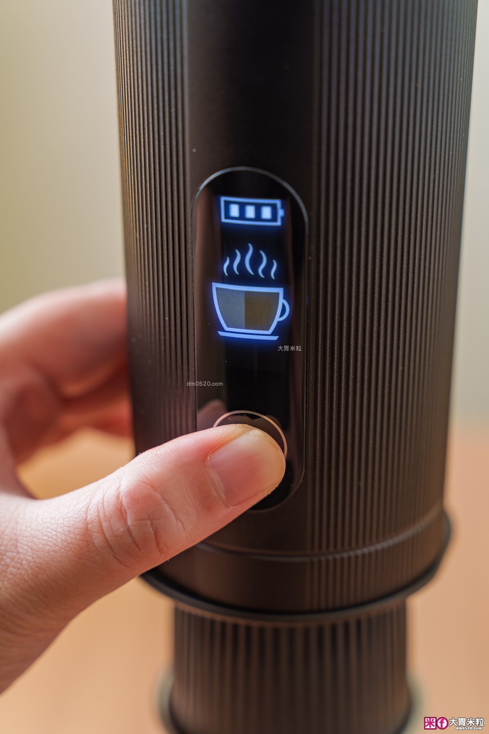 露營旅行必備移動式咖啡館|MATURE GoBrew 行野全自動咖啡機|煮水研磨沖煮一機搞定| 旅行咖啡神器|隨身咖啡機推薦 露營旅行必備移動式咖啡館|MATURE GoBrew 行野全自動咖啡機|煮水研磨沖煮一機搞定| 旅行咖啡神器|隨身咖啡機推薦