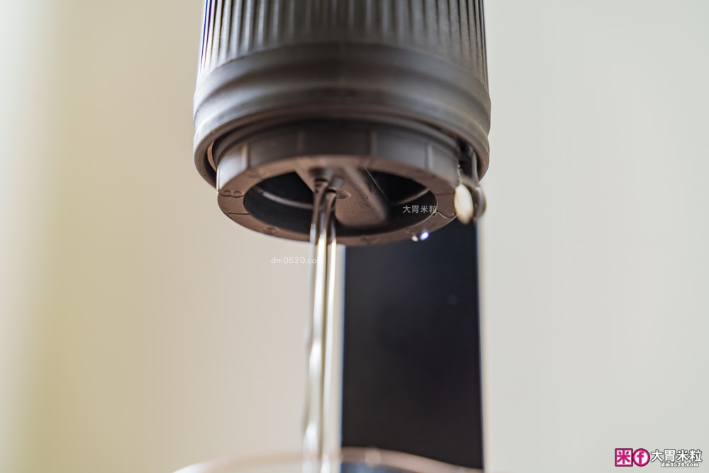 露營旅行必備移動式咖啡館｜MATURE GoBrew 行野全自動咖啡機｜煮水研磨沖煮一機搞定｜ 旅行咖啡神器｜隨身咖啡機推薦