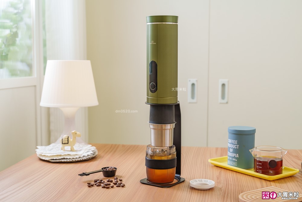 露營旅行必備移動式咖啡館|MATURE GoBrew 行野全自動咖啡機|煮水研磨沖煮一機搞定| 旅行咖啡神器|隨身咖啡機推薦 露營旅行必備移動式咖啡館|MATURE GoBrew 行野全自動咖啡機|煮水研磨沖煮一機搞定| 旅行咖啡神器|隨身咖啡機推薦