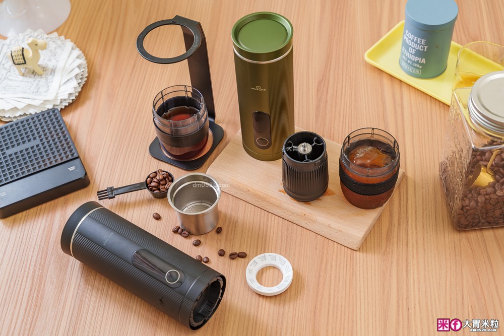 露營旅行必備移動式咖啡館｜MATURE GoBrew 行野全自動咖啡機｜煮水研磨沖煮一機搞定｜ 旅行咖啡神器｜隨身咖啡機推薦
