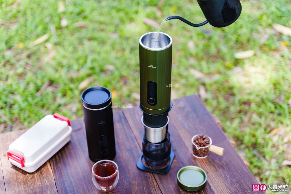 露營旅行必備移動式咖啡館|MATURE GoBrew 行野全自動咖啡機|煮水研磨沖煮一機搞定| 旅行咖啡神器|隨身咖啡機推薦 露營旅行必備移動式咖啡館|MATURE GoBrew 行野全自動咖啡機|煮水研磨沖煮一機搞定| 旅行咖啡神器|隨身咖啡機推薦