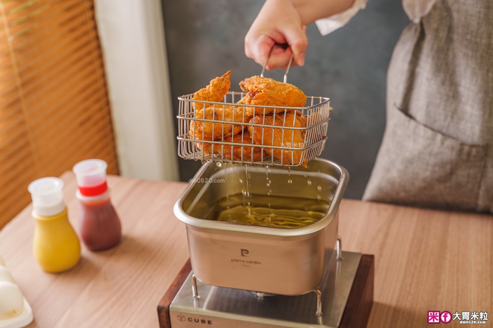 不鏽鋼保鮮盒萬用鍋推薦「Pierre Cardin 保鮮煮義鍋」蒸煮炸烤+保鮮全搞定│可拆卸手把~家用露營折疊鍋推薦│iCook愛料理市集-廚具開箱(32)