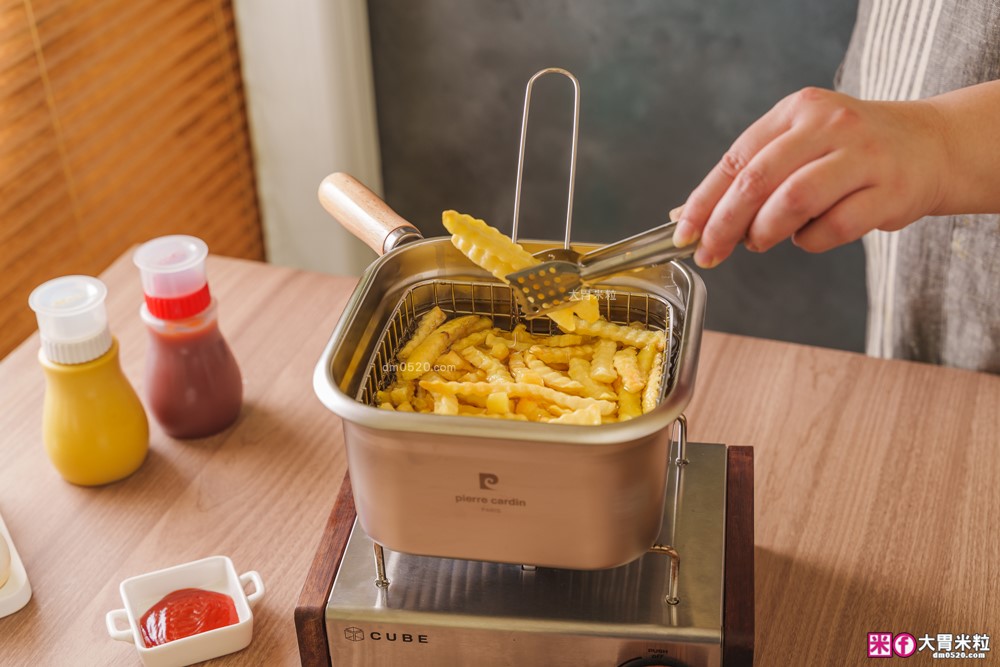 不鏽鋼保鮮盒萬用鍋推薦「Pierre Cardin 保鮮煮義鍋」蒸煮炸烤+保鮮全搞定│可拆卸手把~家用露營折疊鍋推薦│iCook愛料理市集-廚具開箱(32)