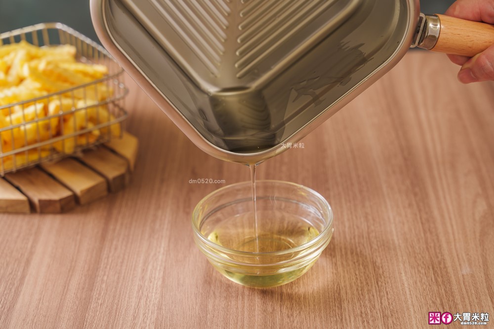 不鏽鋼保鮮盒萬用鍋推薦「Pierre Cardin 保鮮煮義鍋」蒸煮炸烤+保鮮全搞定│可拆卸手把~家用露營折疊鍋推薦│iCook愛料理市集-廚具開箱(32)