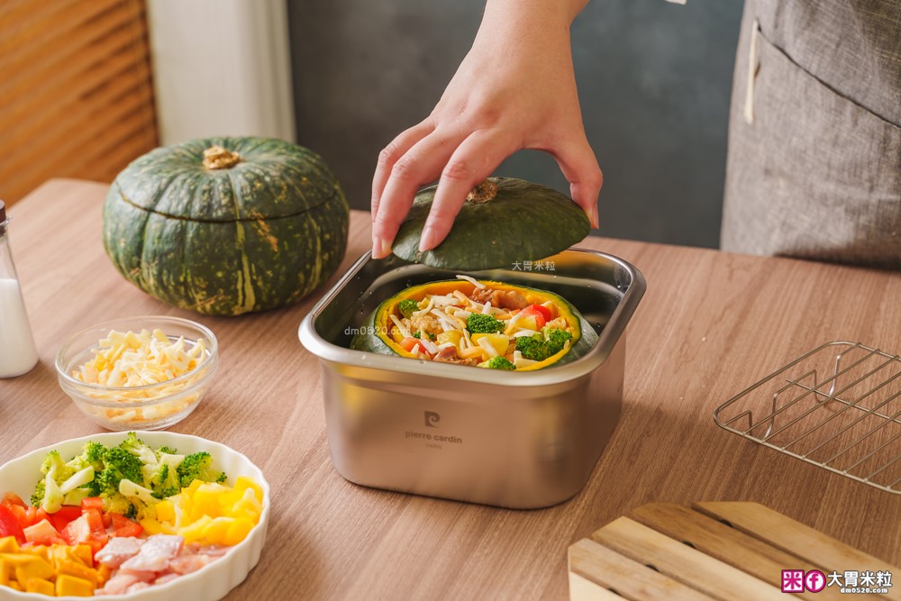 不鏽鋼保鮮盒萬用鍋推薦「Pierre Cardin 保鮮煮義鍋」蒸煮炸烤+保鮮全搞定│可拆卸手把~家用露營折疊鍋推薦│iCook愛料理市集-廚具開箱(32)