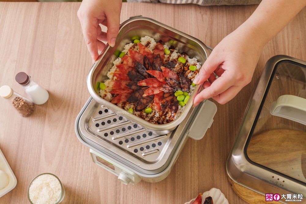 不鏽鋼保鮮盒萬用鍋推薦「Pierre Cardin 保鮮煮義鍋」蒸煮炸烤+保鮮全搞定│可拆卸手把~家用露營折疊鍋推薦│iCook愛料理市集-廚具開箱(32)