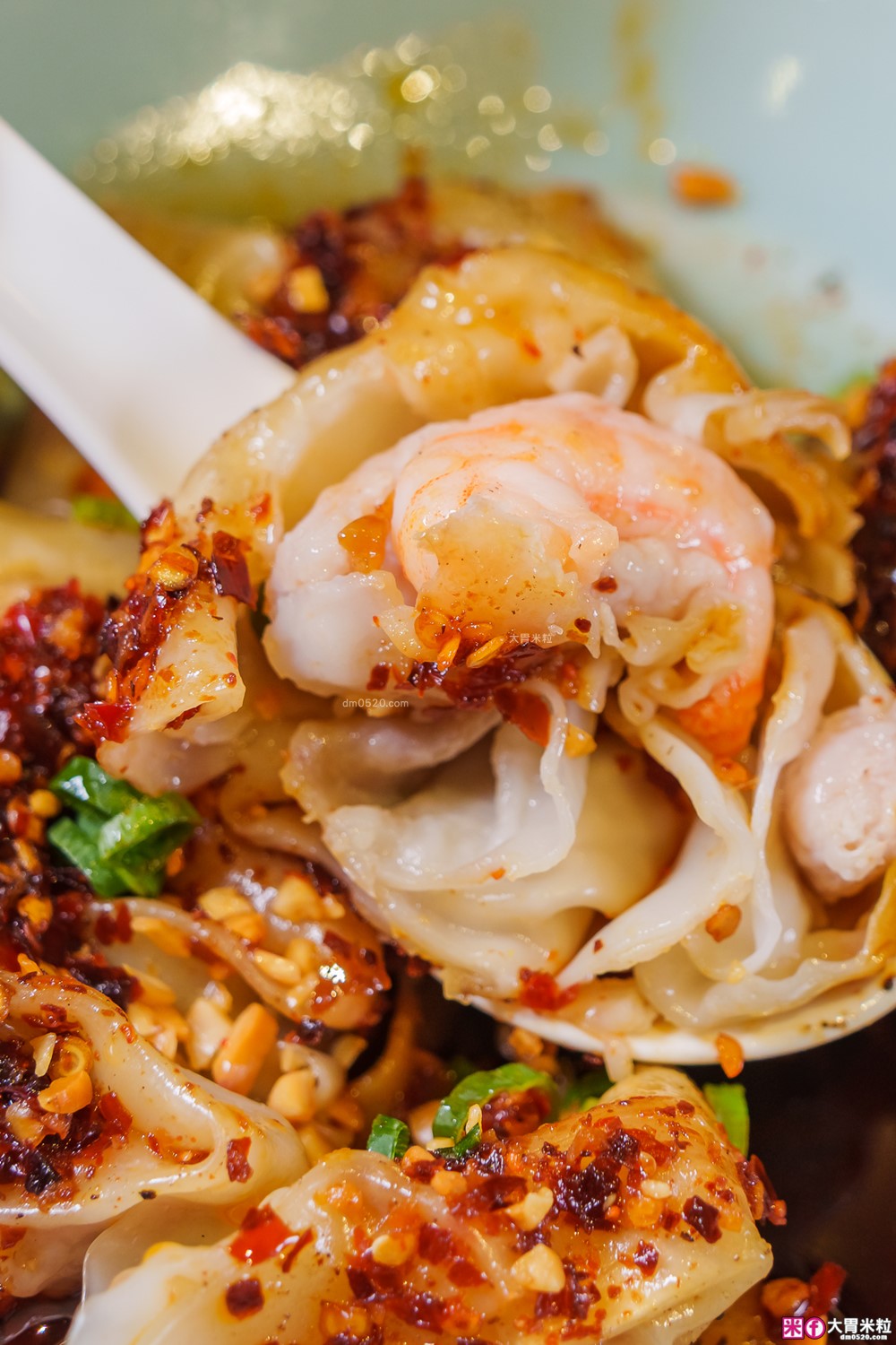 湯包控快衝！高雄人氣湯包插旗台北DreamPlaza百貨│招牌小籠湯包18摺手工現包一咬就爆汁！「漢來上海湯包」