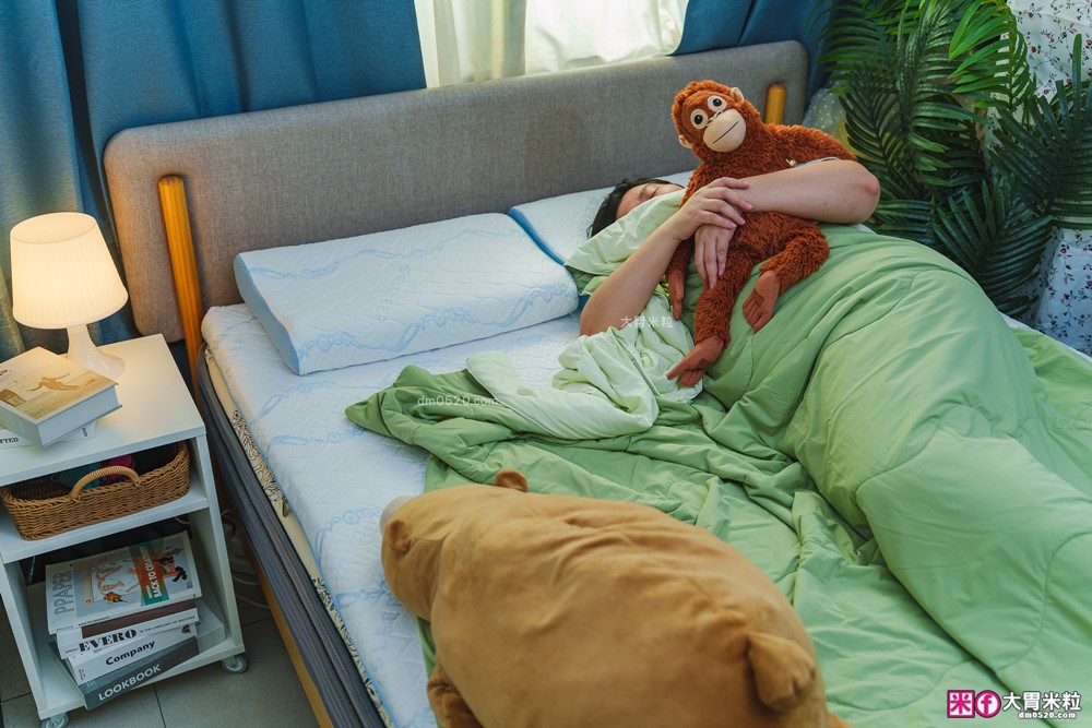 一覺進入宇宙太空「Ez.sleep 舒眠博士 太空懸浮床墊+太空懸浮枕+翡翠極凍被」4D高分子透氣纖維+涼感永凍紗表布~天天都想躺平