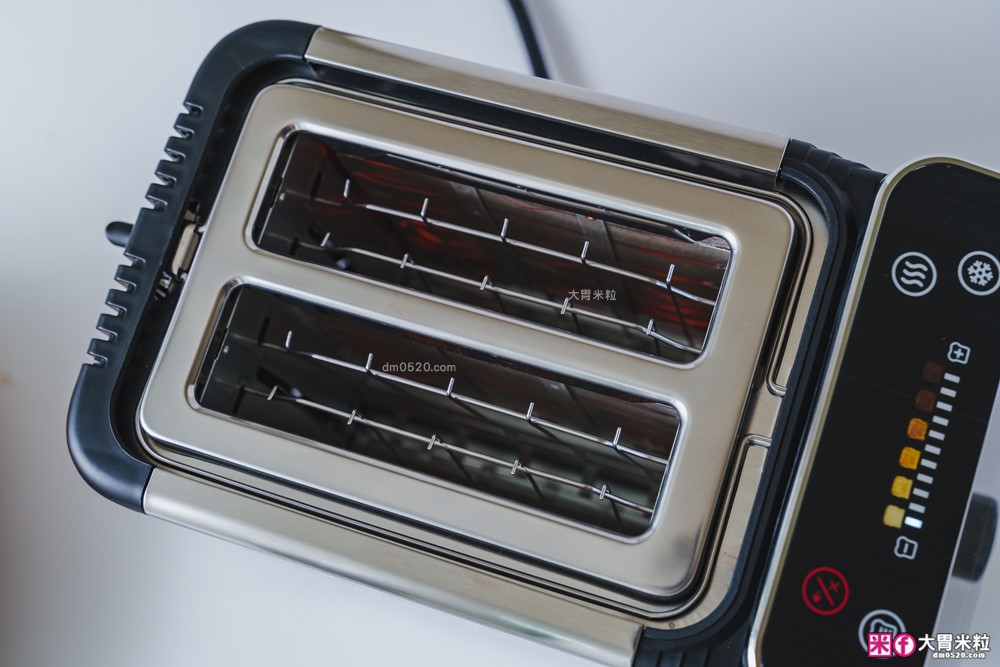 可頌貝果鬆餅都能烤「美國 Whall極致酥脆烤麵包機」全台唯一觸控烤麵包機│11段烤色+A4體積卻藏著大魔王實力