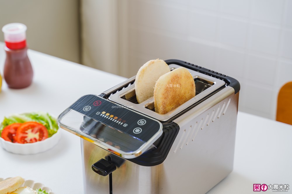 可頌貝果鬆餅都能烤「美國 Whall極致酥脆烤麵包機」全台唯一觸控烤麵包機│11段烤色+A4體積卻藏著大魔王實力