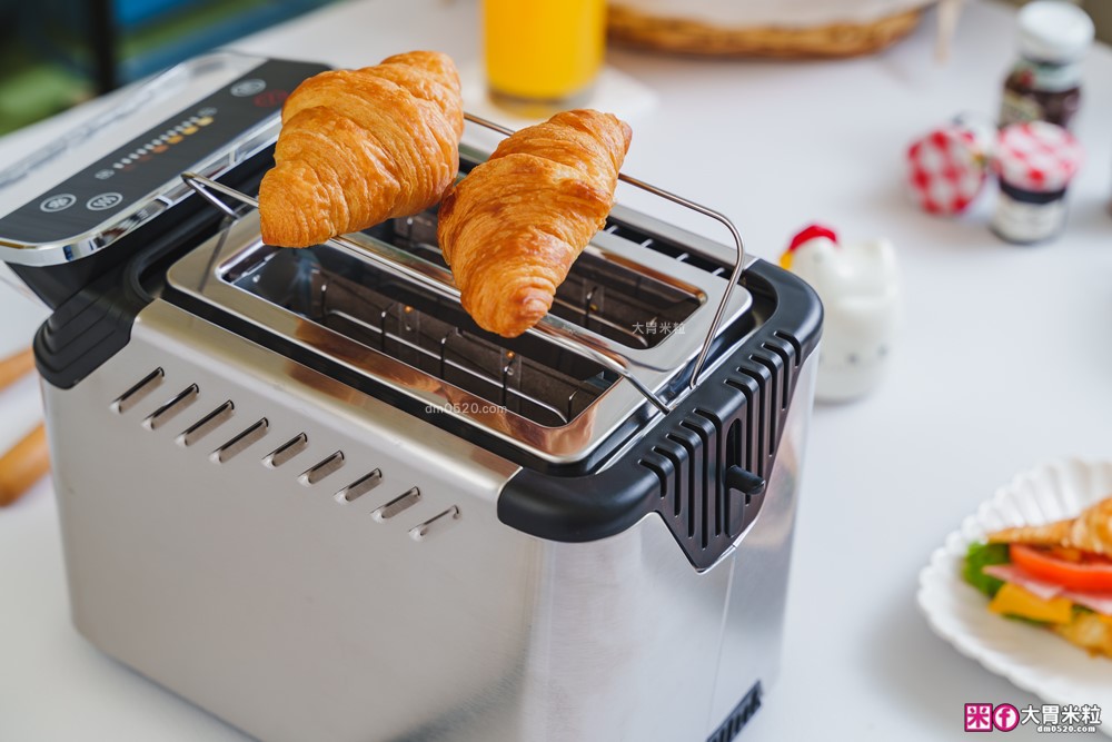 可頌貝果鬆餅都能烤「美國 Whall極致酥脆烤麵包機」全台唯一觸控烤麵包機│11段烤色+A4體積卻藏著大魔王實力 可頌貝果鬆餅都能烤「美國 Whall極致酥脆烤麵包機」全台唯一觸控烤麵包機│11段烤色+A4體積卻藏著大魔王實力