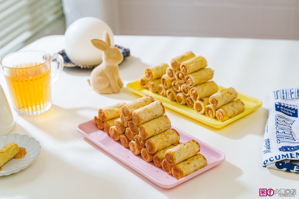 台中中秋禮盒開箱「Kris克里酥 花生+肉鬆爆餡蛋捲禮盒」酥脆爆漿~滿嘴蛋香一次滿足│宅配團購蛋捲推薦│中秋禮盒推薦2025