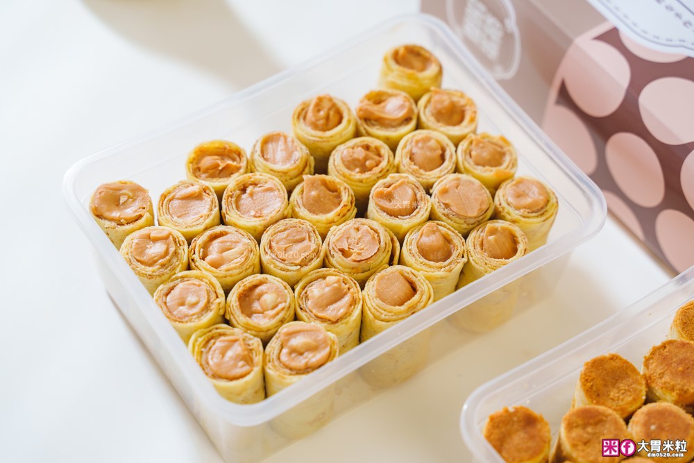 台中中秋禮盒開箱「Kris克里酥 花生+肉鬆爆餡蛋捲禮盒」酥脆爆漿~滿嘴蛋香一次滿足│宅配團購蛋捲推薦│中秋禮盒推薦2025