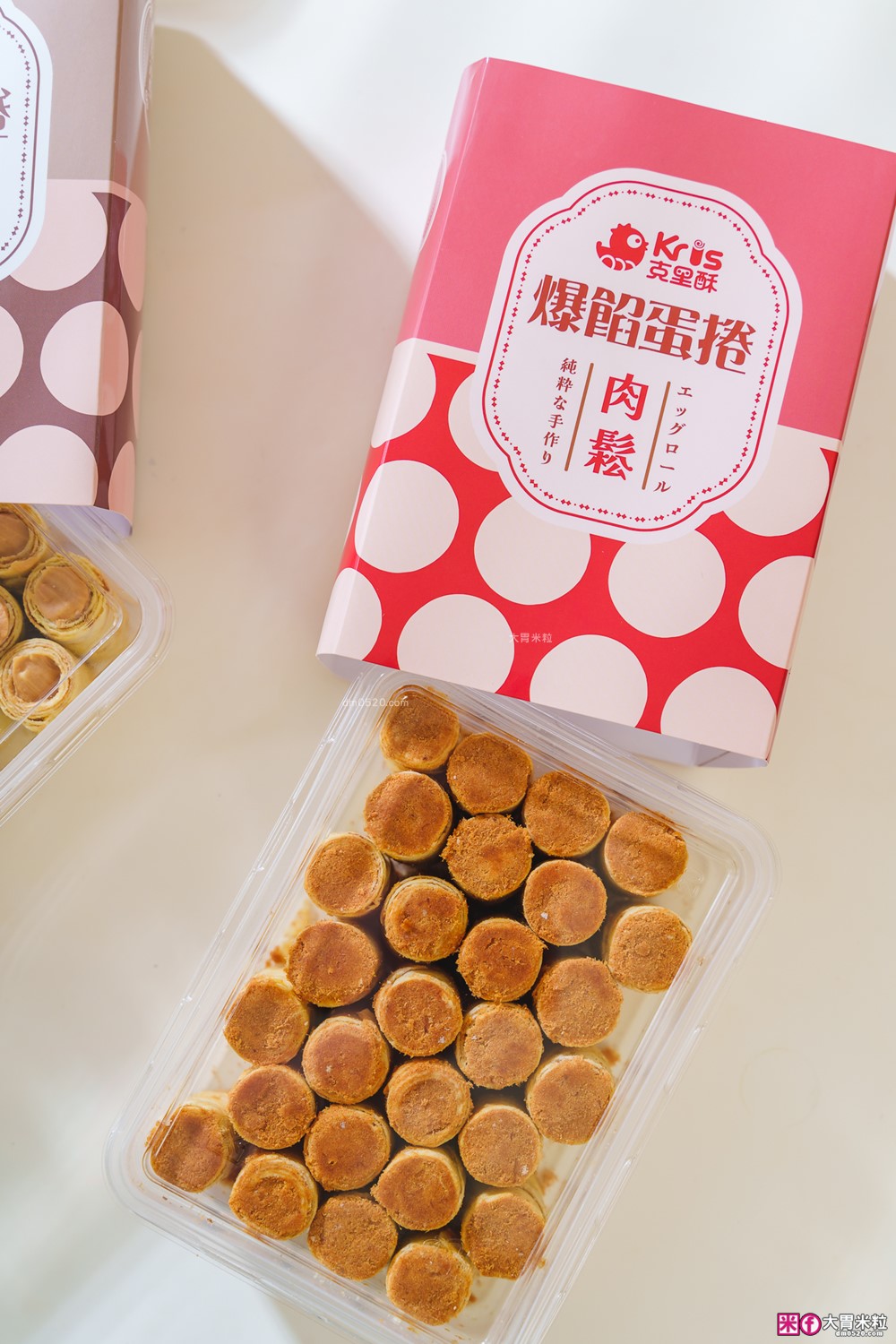 台中中秋禮盒開箱「Kris克里酥 花生+肉鬆爆餡蛋捲禮盒」酥脆爆漿~滿嘴蛋香一次滿足│宅配團購蛋捲推薦│中秋禮盒推薦2025