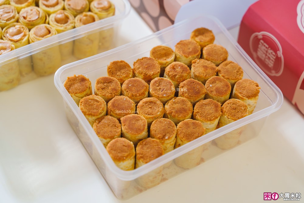 台中中秋禮盒開箱「Kris克里酥 花生+肉鬆爆餡蛋捲禮盒」酥脆爆漿~滿嘴蛋香一次滿足│宅配團購蛋捲推薦│中秋禮盒推薦2025