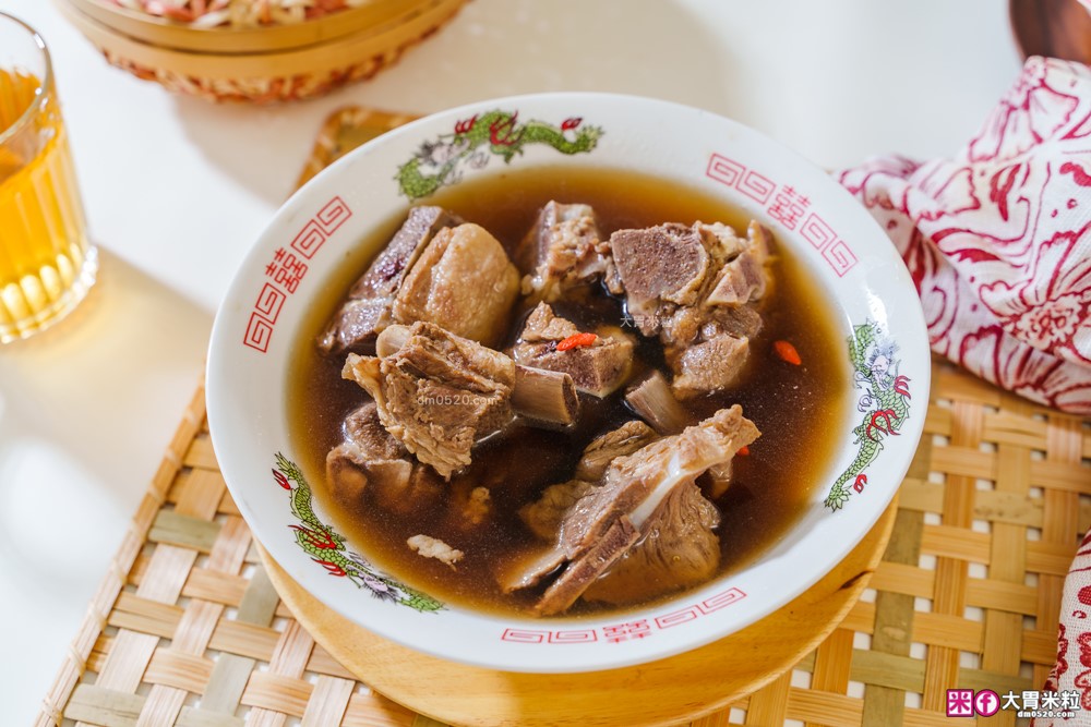 上班族必囤！基隆廟口「百年吳家」冷凍漢方養生湯-藥燉排骨+麻油雞+羊肉爐~宅配到府，加熱即食！