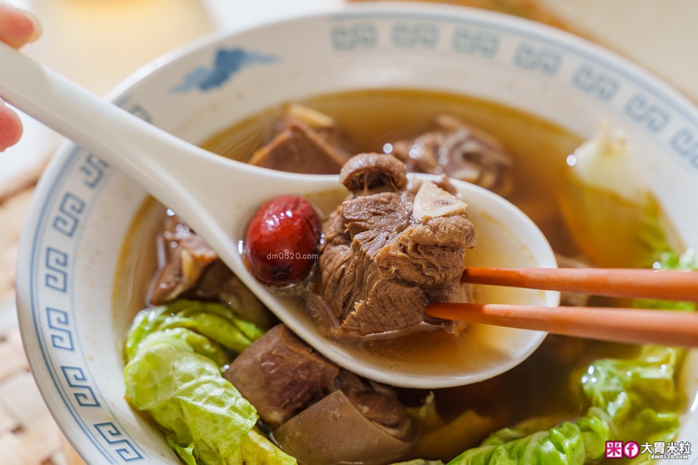 上班族必囤！基隆廟口「百年吳家」冷凍漢方養生湯-藥燉排骨+麻油雞+羊肉爐~宅配到府，加熱即食！