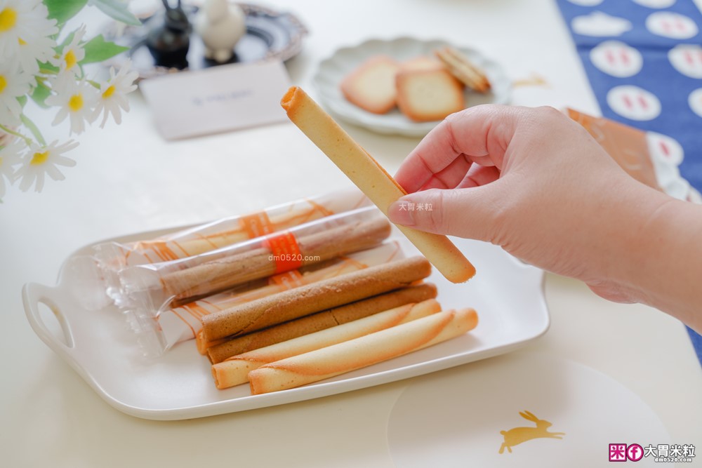 日本東京伴手禮「YOKU MOKU 金秋綜合禮盒」海外限定紅茶雪茄蛋捲+原味款~日本買不到│2025中秋禮盒推薦