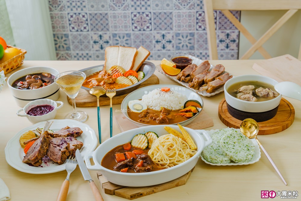 加熱5分鐘環遊世界「KKLife 冷凍料理包開箱」日式牛肉咖哩/法式紅酒燉牛肉/印度奶油咖哩，宅家吃異國料理超簡單