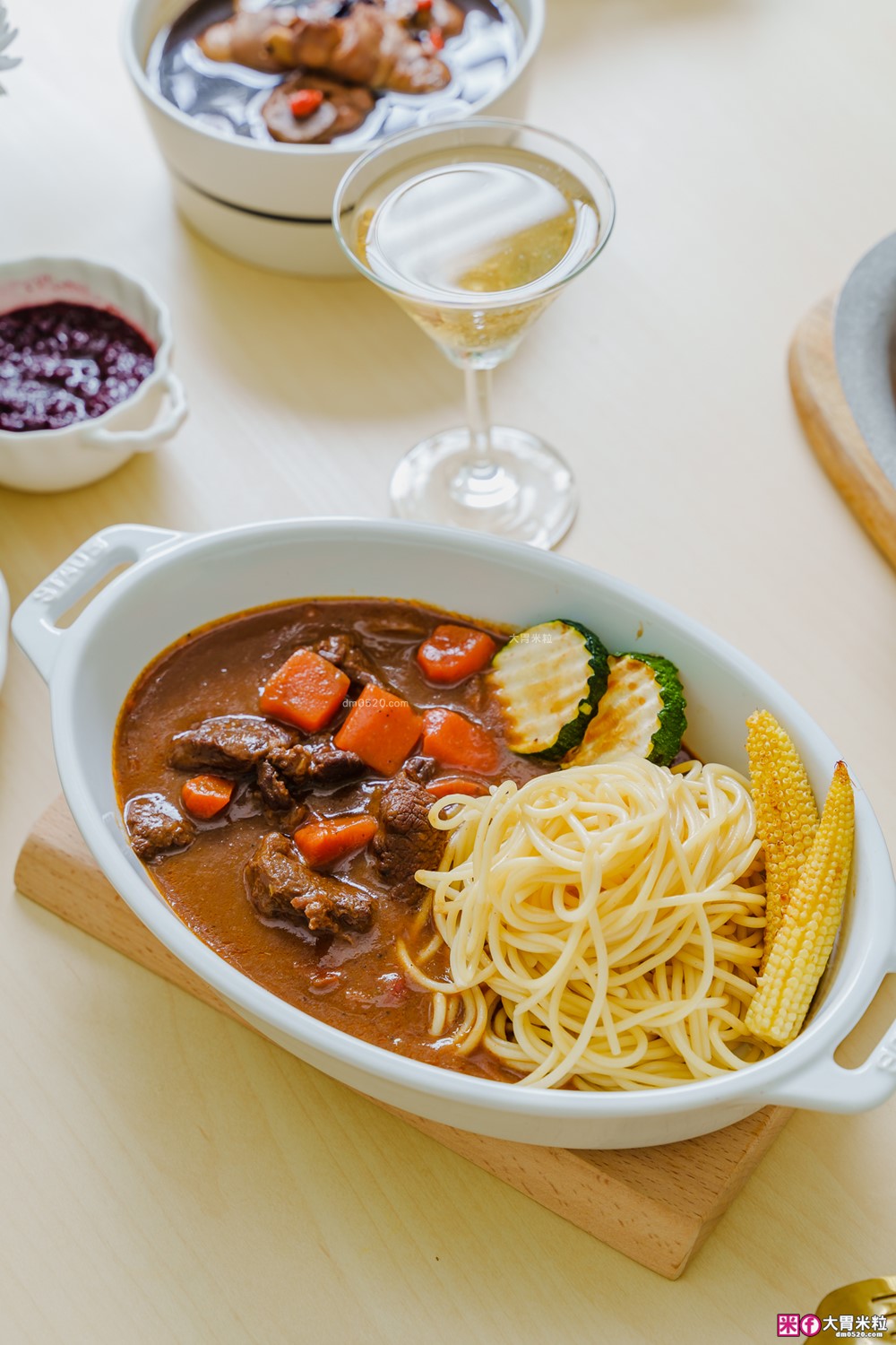 加熱5分鐘環遊世界「KKLife 冷凍料理包開箱」日式牛肉咖哩/法式紅酒燉牛肉/印度奶油咖哩,宅家吃異國料理超簡單 加熱5分鐘環遊世界「KKLife 冷凍料理包開箱」日式牛肉咖哩/法式紅酒燉牛肉/印度奶油咖哩,宅家吃異國料理超簡單