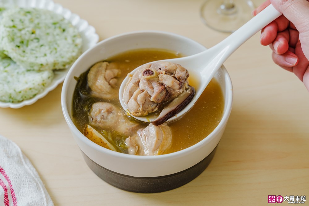 加熱5分鐘環遊世界「KKLife 冷凍料理包開箱」日式牛肉咖哩/法式紅酒燉牛肉/印度奶油咖哩，宅家吃異國料理超簡單