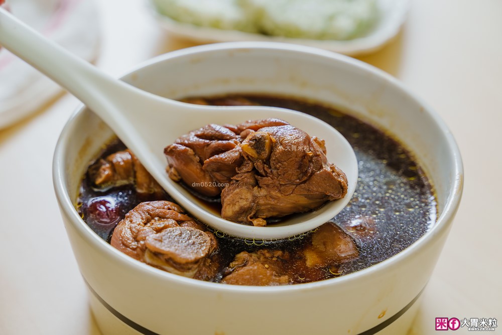 加熱5分鐘環遊世界「KKLife 冷凍料理包開箱」日式牛肉咖哩/法式紅酒燉牛肉/印度奶油咖哩，宅家吃異國料理超簡單