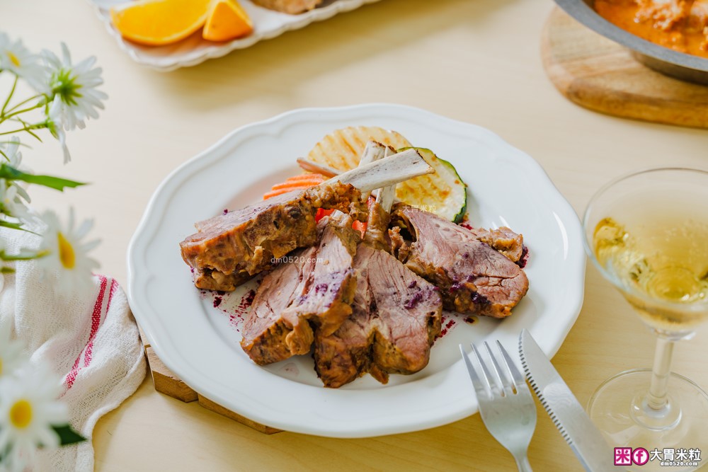 加熱5分鐘環遊世界「KKLife 冷凍料理包開箱」日式牛肉咖哩/法式紅酒燉牛肉/印度奶油咖哩，宅家吃異國料理超簡單