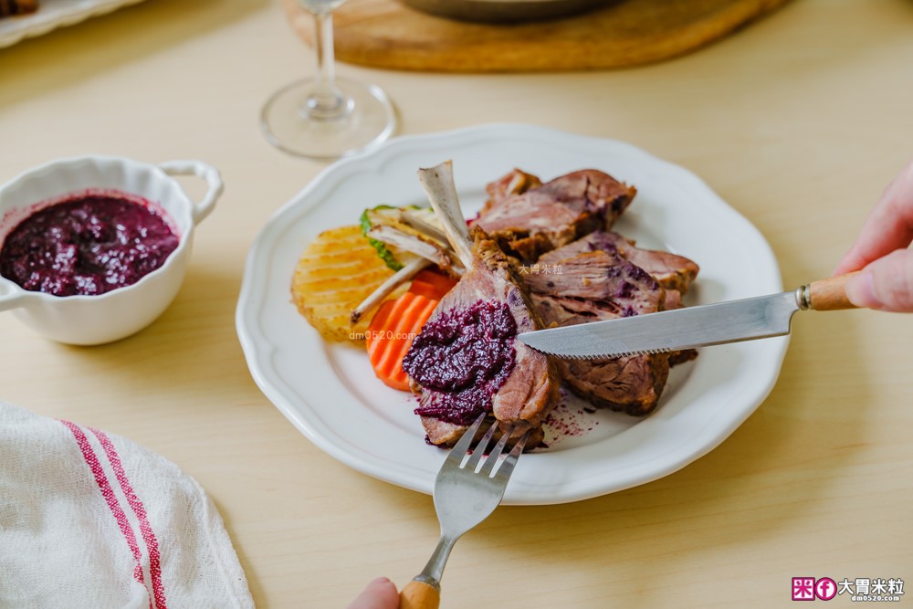 加熱5分鐘環遊世界「KKLife 冷凍料理包開箱」日式牛肉咖哩/法式紅酒燉牛肉/印度奶油咖哩，宅家吃異國料理超簡單