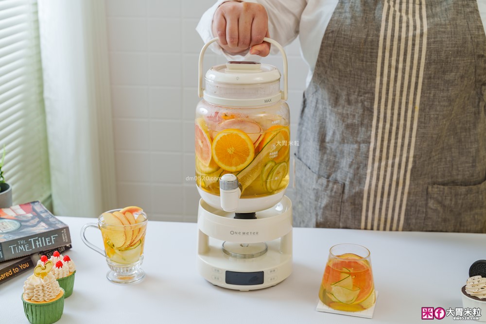 一機六用「one-meter 轉轉煮茶機」多功能水龍頭養生壺│2.8L大容量+分離式壺身+仿真火焰燈~喝水煮茶熱紅酒享受滿滿儀式感│養生煮水壺推薦