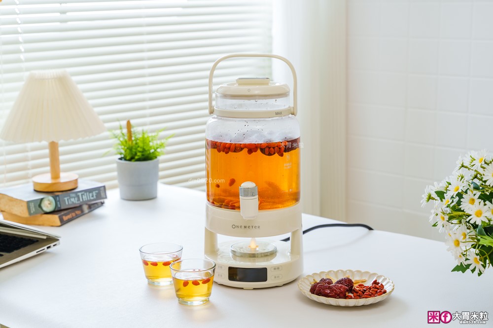 一機六用「one-meter 轉轉煮茶機」多功能水龍頭養生壺│2.8L大容量+分離式壺身+仿真火焰燈~喝水煮茶熱紅酒享受滿滿儀式感│養生煮水壺推薦