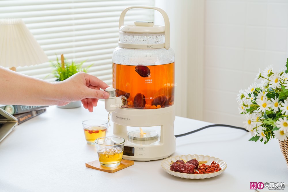 一機六用「one-meter 轉轉煮茶機」多功能水龍頭養生壺│2.8L大容量+分離式壺身+仿真火焰燈~喝水煮茶熱紅酒享受滿滿儀式感│養生煮水壺推薦