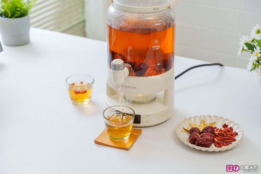 一機六用「one-meter 轉轉煮茶機」多功能水龍頭養生壺│2.8L大容量+分離式壺身+仿真火焰燈~喝水煮茶熱紅酒享受滿滿儀式感│養生煮水壺推薦 一機六用「one-meter 轉轉煮茶機」多功能水龍頭養生壺│2.8L大容量+分離式壺身+仿真火焰燈~喝水煮茶熱紅酒享受滿滿儀式感│養生煮水壺推薦