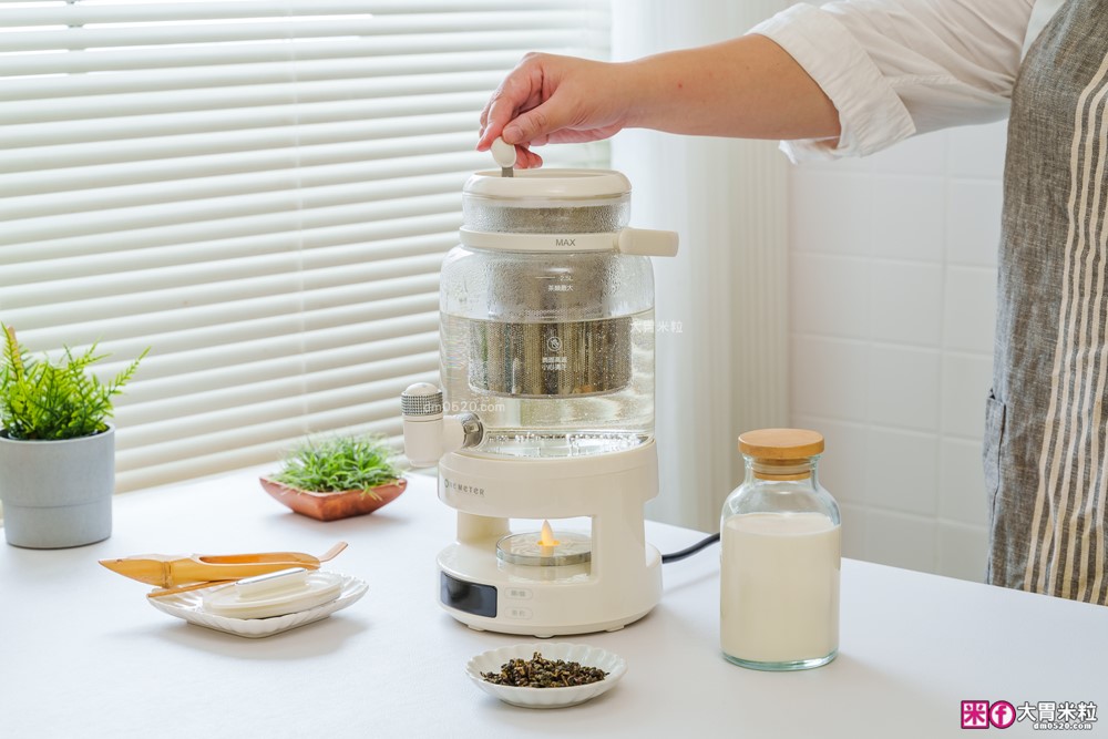 一機六用「one-meter 轉轉煮茶機」多功能水龍頭養生壺│2.8L大容量+分離式壺身+仿真火焰燈~喝水煮茶熱紅酒享受滿滿儀式感│養生煮水壺推薦 一機六用「one-meter 轉轉煮茶機」多功能水龍頭養生壺│2.8L大容量+分離式壺身+仿真火焰燈~喝水煮茶熱紅酒享受滿滿儀式感│養生煮水壺推薦