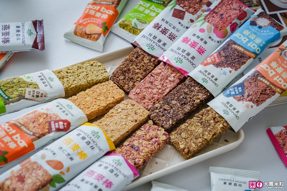 全家超商開箱~飲控燕麥零食推薦│宴麥森林新品「胡椒鹹蛋黃燕麥棒+五香海苔燕麥棒」台西合併碰撞新滋味