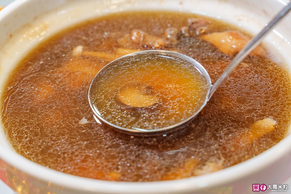 士林人氣台菜「玖加酒華川菜館」2026外帶年菜六品~辦桌主廚操刀只要3800,限量100組限時開搶│士林美食│芝山岩美食 士林人氣台菜「玖加酒華川菜館」2026外帶年菜六品~辦桌主廚操刀只要3800,限量100組限時開搶│士林美食│芝山岩美食