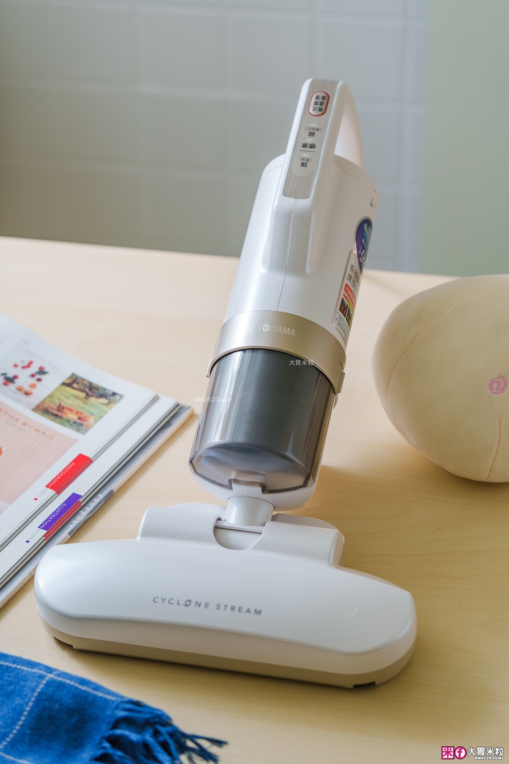 過敏救星~熱銷千萬「日本IRIS大拍3.0塵蹣機」開箱│市場最寬拍打神器~塵蟎去除率高達 98%│塵蹣機推薦│塵蹣吸塵器推薦 過敏救星~熱銷千萬「日本IRIS大拍3.0塵蹣機」開箱│市場最寬拍打神器~塵蟎去除率高達 98%│塵蹣機推薦│塵蹣吸塵器推薦