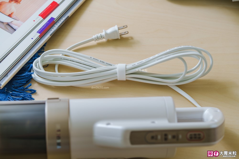 過敏救星~熱銷千萬「日本IRIS大拍3.0塵蹣機」開箱│市場最寬拍打神器~塵蟎去除率高達 98%│塵蹣機推薦│塵蹣吸塵器推薦 過敏救星~熱銷千萬「日本IRIS大拍3.0塵蹣機」開箱│市場最寬拍打神器~塵蟎去除率高達 98%│塵蹣機推薦│塵蹣吸塵器推薦