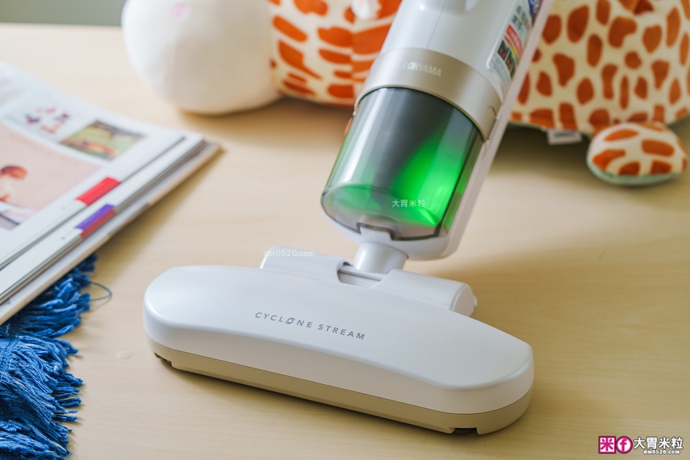 過敏救星~熱銷千萬「日本IRIS大拍3.0塵蹣機」開箱│市場最寬拍打神器~塵蟎去除率高達 98%│塵蹣機推薦│塵蹣吸塵器推薦