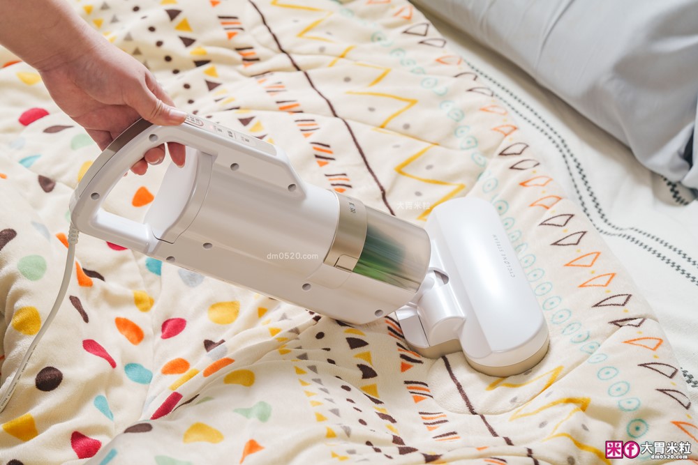 過敏救星~熱銷千萬「日本IRIS大拍3.0塵蹣機」開箱│市場最寬拍打神器~塵蟎去除率高達 98%│塵蹣機推薦│塵蹣吸塵器推薦 過敏救星~熱銷千萬「日本IRIS大拍3.0塵蹣機」開箱│市場最寬拍打神器~塵蟎去除率高達 98%│塵蹣機推薦│塵蹣吸塵器推薦