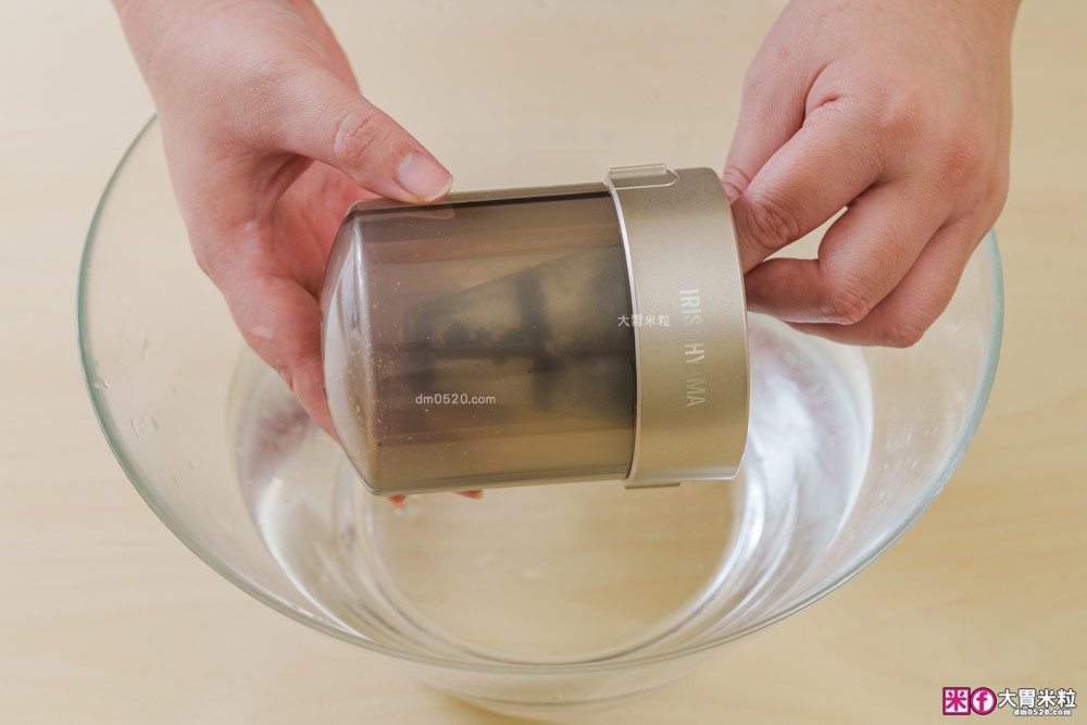 過敏救星~熱銷千萬「日本IRIS大拍3.0塵蹣機」開箱│市場最寬拍打神器~塵蟎去除率高達 98%│塵蹣機推薦│塵蹣吸塵器推薦