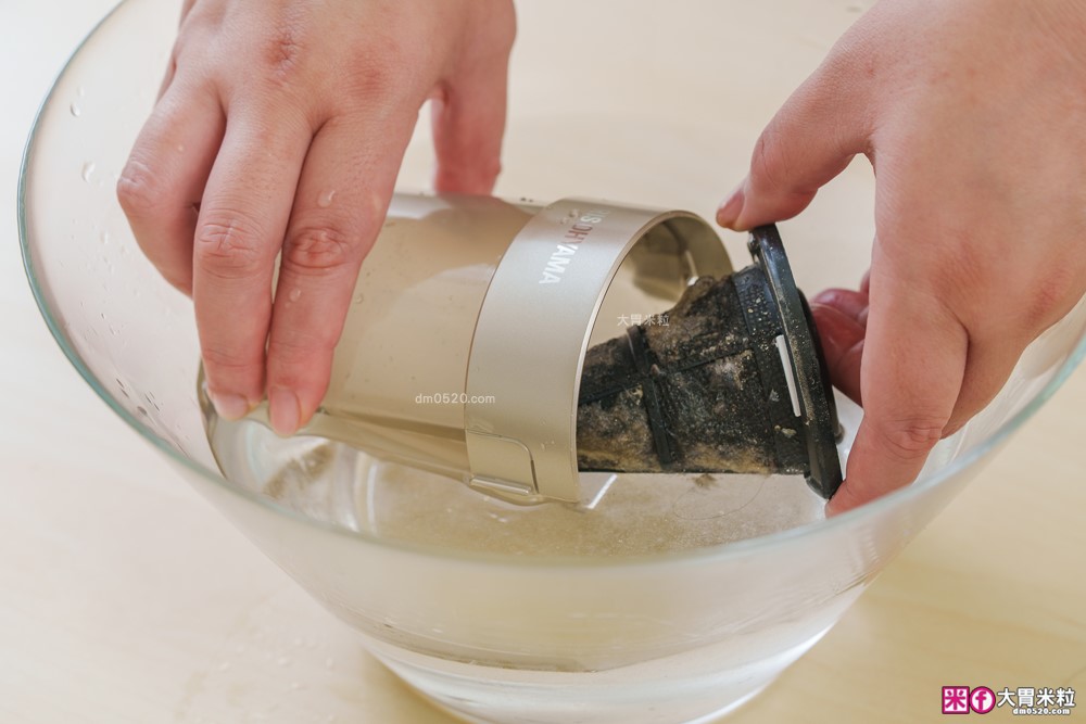 過敏救星~熱銷千萬「日本IRIS大拍3.0塵蹣機」開箱│市場最寬拍打神器~塵蟎去除率高達 98%│塵蹣機推薦│塵蹣吸塵器推薦