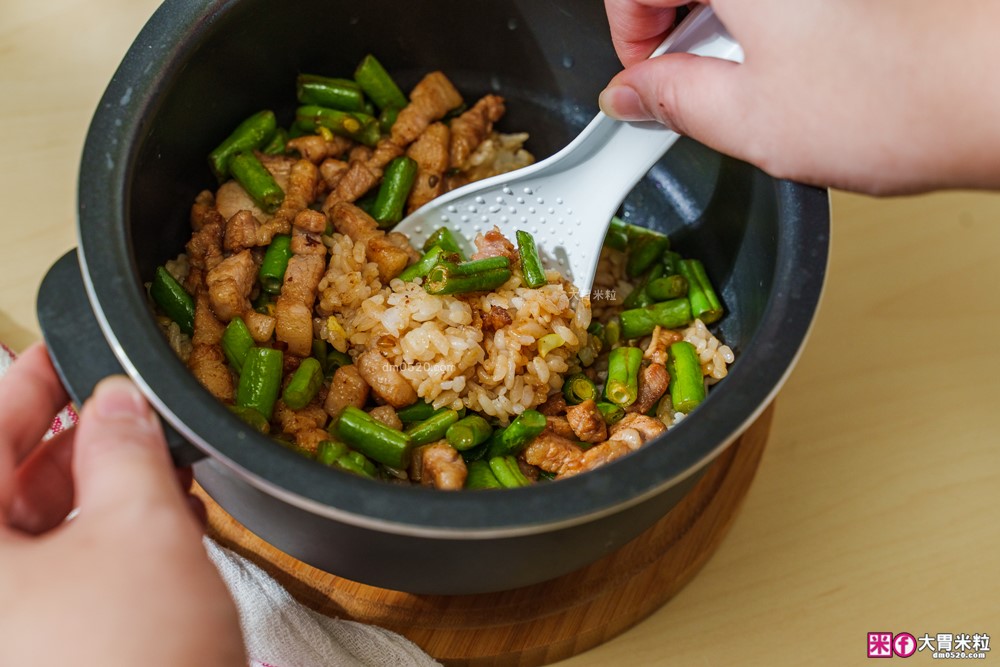 8道米飯料理食譜】電鍋四季豆角燜飯│珍珠丸子│蔥抓餅包飯糰│餛飩皮燒賣│一顆番茄炒蛋焗烤飯│美國稻米(茉莉香米)