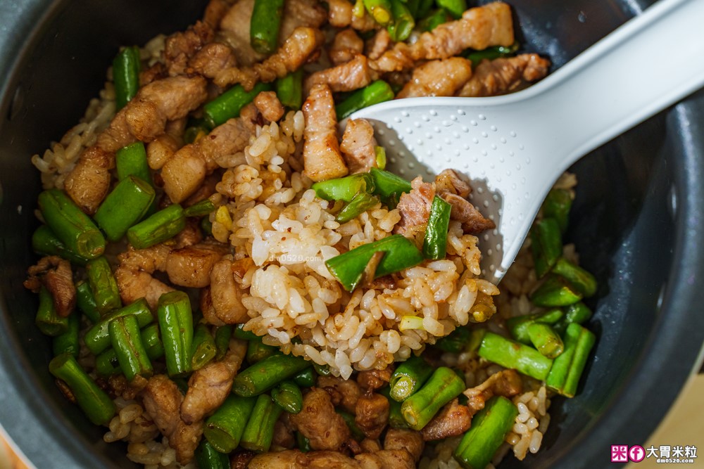 8道米飯料理食譜】電鍋四季豆角燜飯│珍珠丸子│蔥抓餅包飯糰│餛飩皮燒賣│一顆番茄炒蛋焗烤飯│美國稻米(茉莉香米)