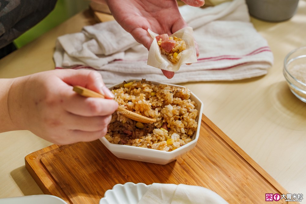 8道米飯料理食譜】電鍋四季豆角燜飯│珍珠丸子│蔥抓餅包飯糰│餛飩皮燒賣│一顆番茄炒蛋焗烤飯│美國稻米(茉莉香米) 8道米飯料理食譜】電鍋四季豆角燜飯│珍珠丸子│蔥抓餅包飯糰│餛飩皮燒賣│一顆番茄炒蛋焗烤飯│美國稻米(茉莉香米)