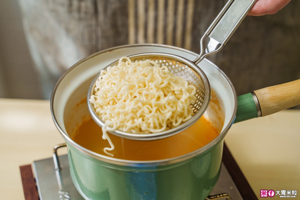 上班族小家庭激推！3分鐘上桌「五木拉麵」非油炸麵體+濃郁湯頭~百變超涮嘴│五木拉麵食譜料理