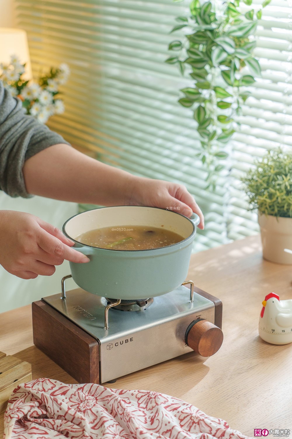 Costco好市多美食必買推薦「名廚美饌人蔘雞湯」覆熱5分鐘開喝~上班族冬季進補不用等│人蔘雞湯創意吃法推薦