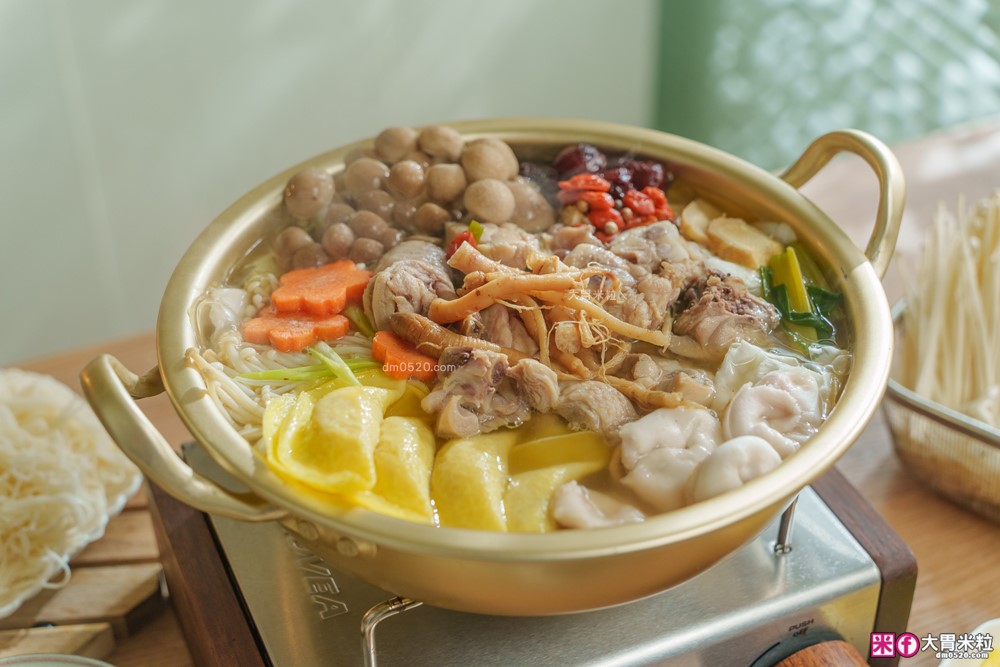 Costco好市多美食必買推薦「名廚美饌人蔘雞湯」覆熱5分鐘開喝~上班族冬季進補不用等│人蔘雞湯創意吃法推薦 Costco好市多美食必買推薦「名廚美饌人蔘雞湯」覆熱5分鐘開喝~上班族冬季進補不用等│人蔘雞湯創意吃法推薦