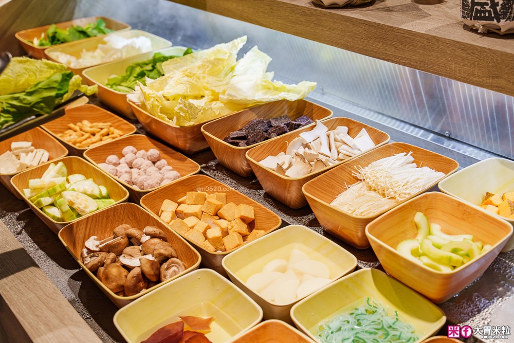 肉控聚餐慶生首選「赤富士日式無煙燒肉鍋物」日本A5+澳洲M9和牛吃到飽，大台北燒肉吃到飽推薦TOP1